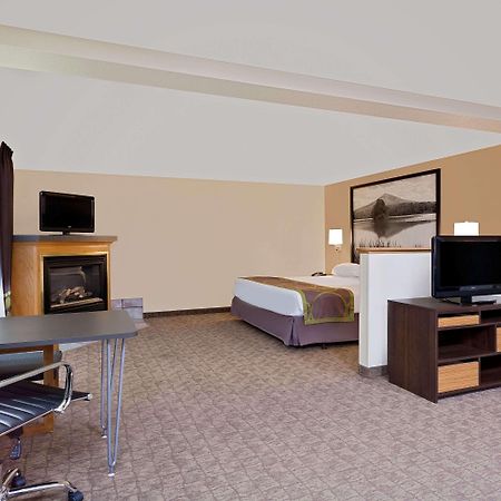 Super 8 By Wyndham Lebanon Otel Dış mekan fotoğraf