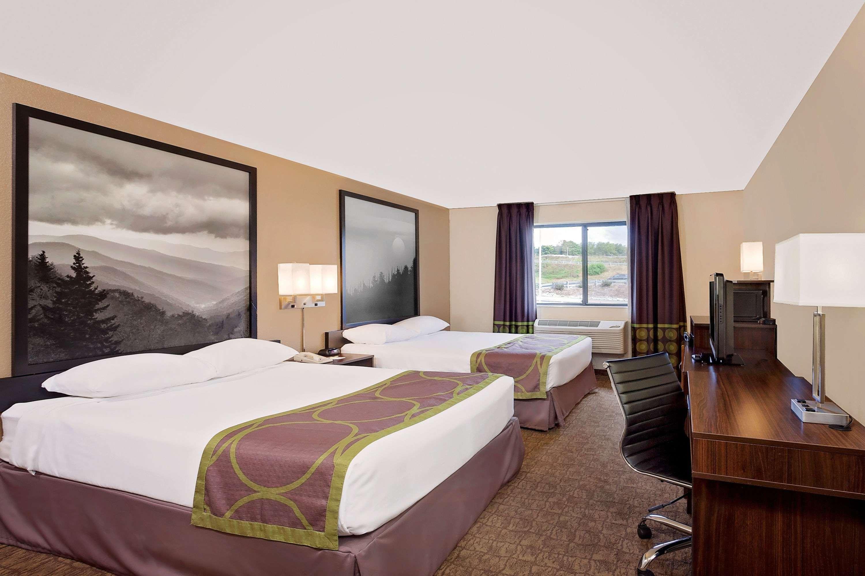 Super 8 By Wyndham Lebanon Otel Dış mekan fotoğraf