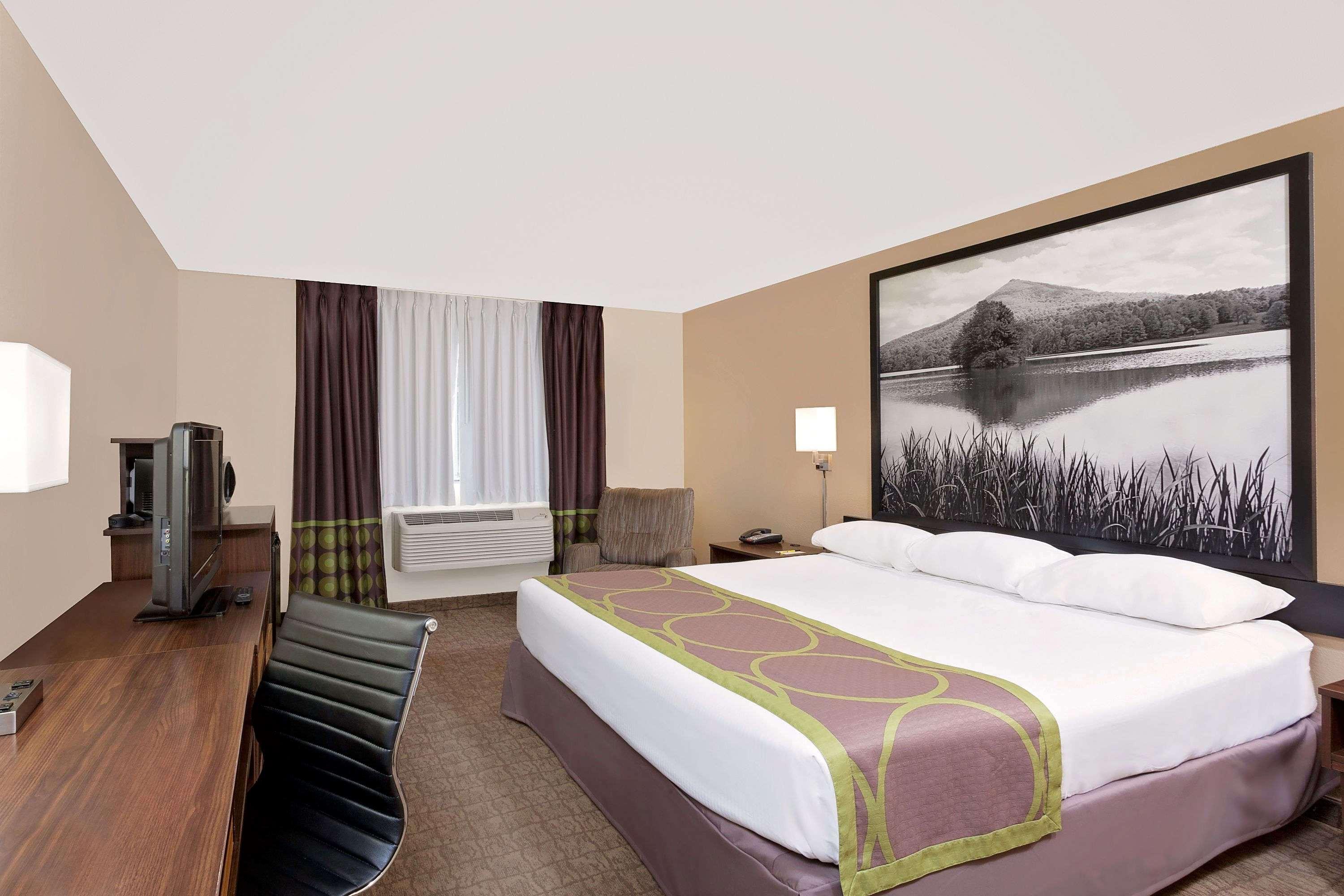 Super 8 By Wyndham Lebanon Otel Dış mekan fotoğraf