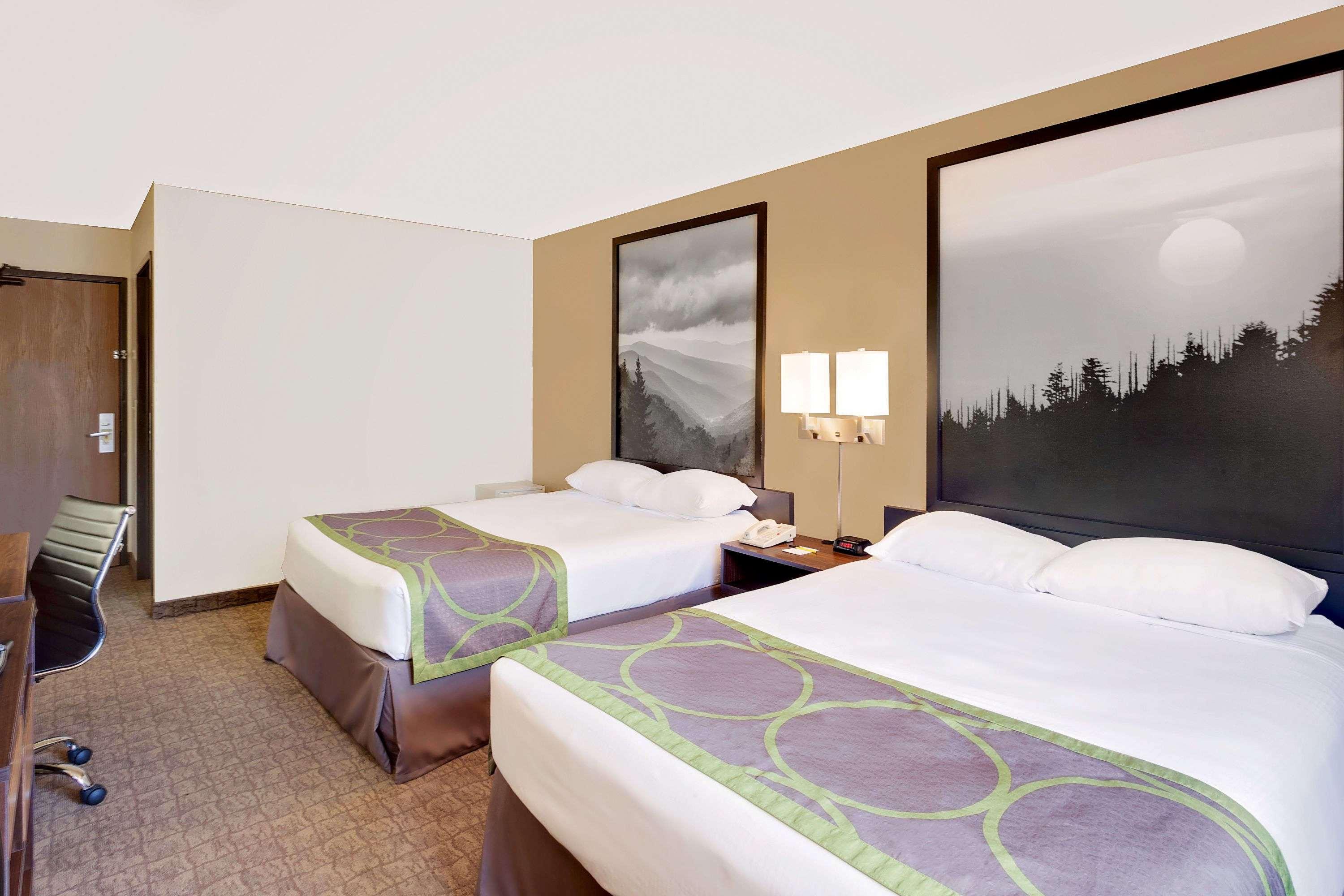 Super 8 By Wyndham Lebanon Otel Dış mekan fotoğraf