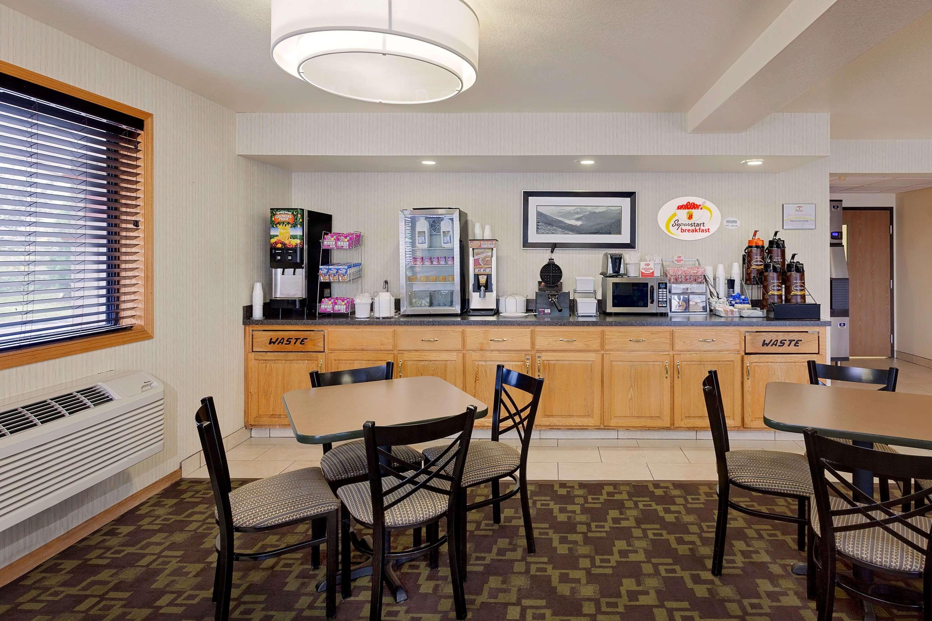 Super 8 By Wyndham Lebanon Otel Dış mekan fotoğraf