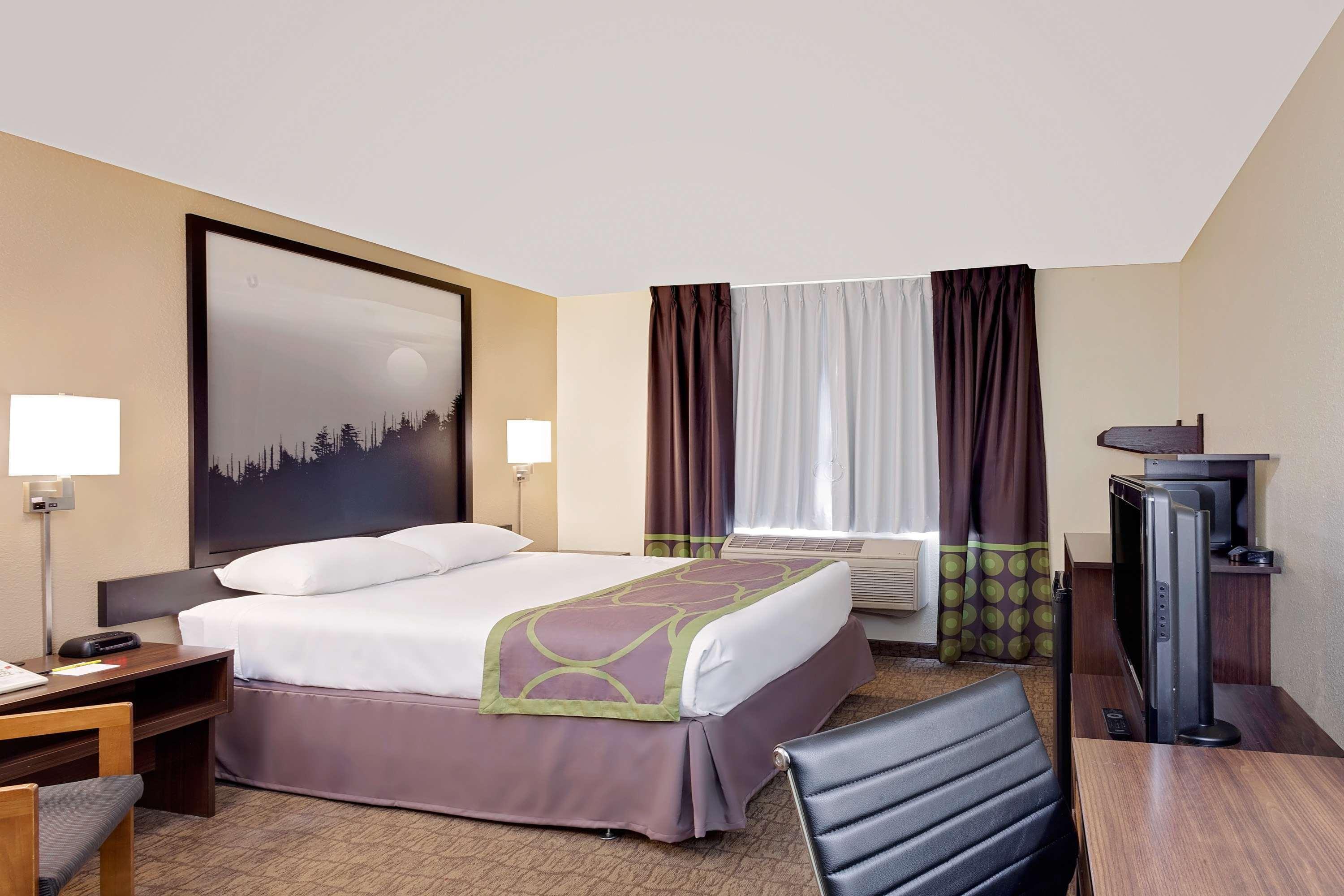 Super 8 By Wyndham Lebanon Otel Dış mekan fotoğraf